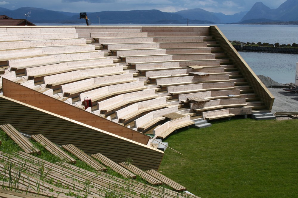 Gurisentret Outdoor Stage and Visitor Centre / Askim/Lantto Architects