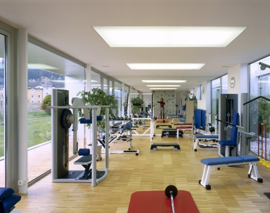 Physiotherapy and Rehabilitation Centre PUR / Schneider & Lengauer