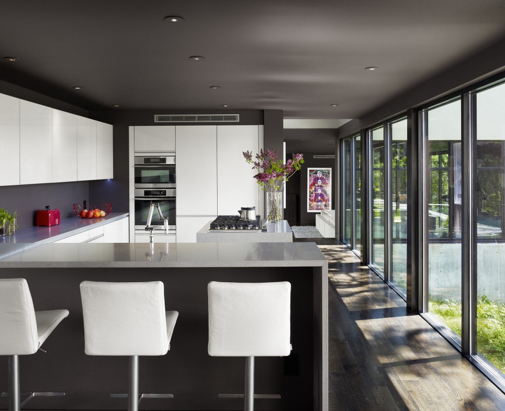 West Lake Hills Residence / Specht Harpman