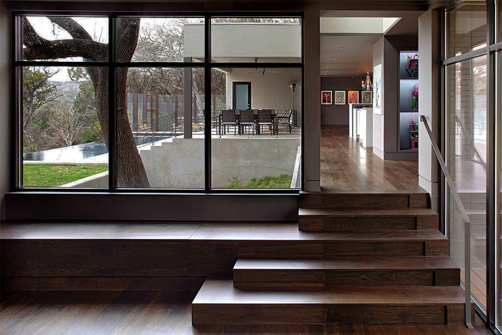 West Lake Hills Residence / Specht Harpman