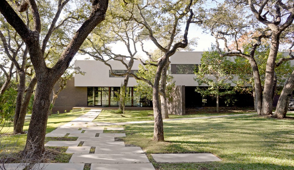 West Lake Hills Residence / Specht Harpman