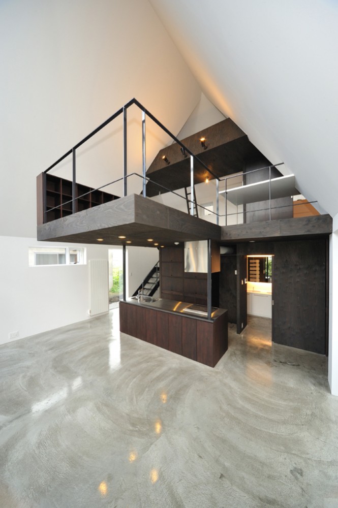 ASH House / I.R.A