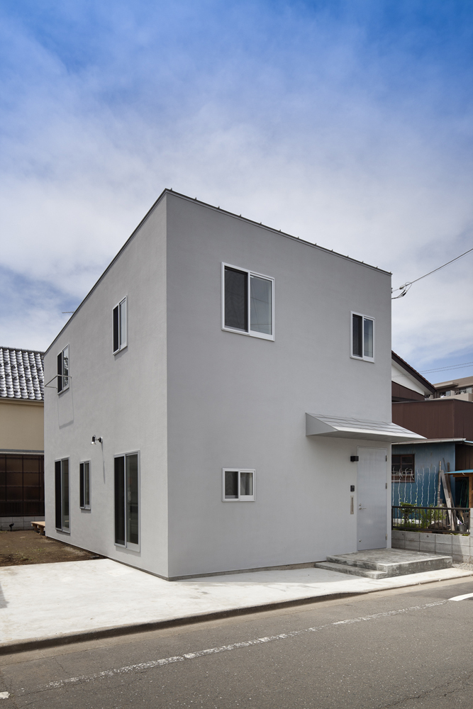 KDR House / I.R.A.