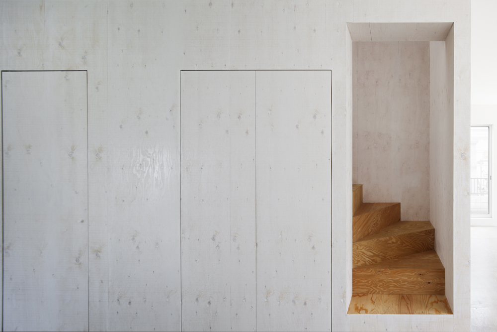 KDR House / I.R.A.