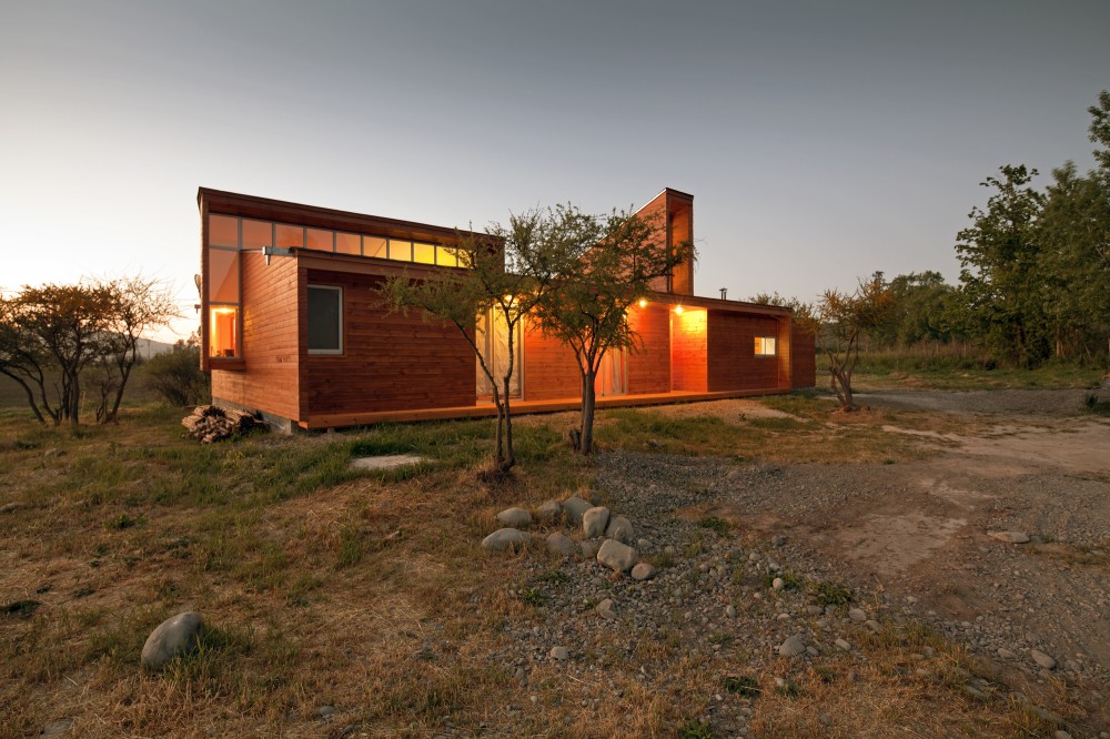 House MJ / COMUNarquitectos