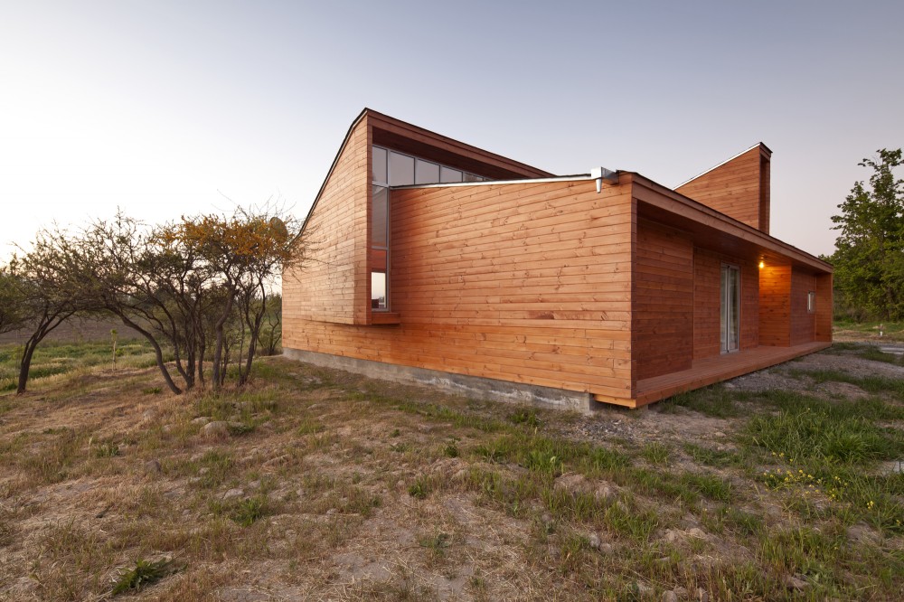House MJ / COMUNarquitectos