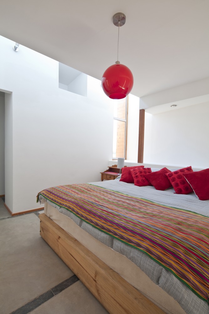 House MJ / COMUNarquitectos