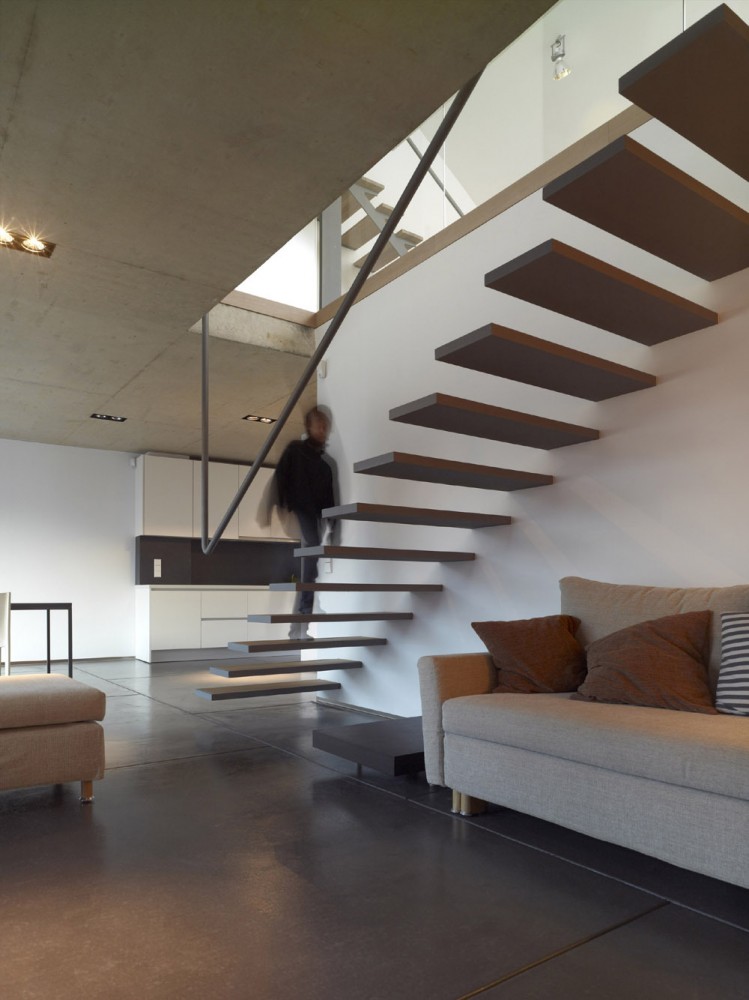 In The Middle Of The Village / STEINMETZDEMEYER Architectes Urbanistes