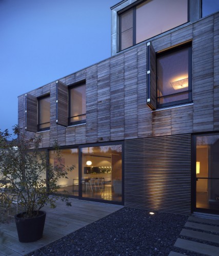 In The Middle Of The Village / STEINMETZDEMEYER Architectes Urbanistes