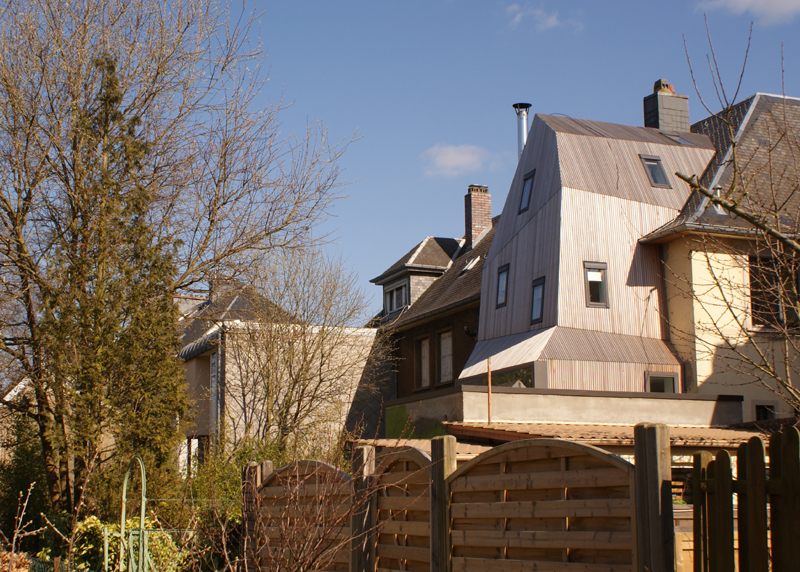 Extension in a Cité Jardin / STEINMETZDEMEYER Architectes Urbanistes