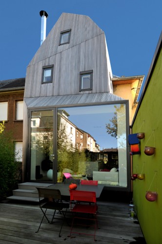 Extension in a Cité Jardin / STEINMETZDEMEYER Architectes Urbanistes