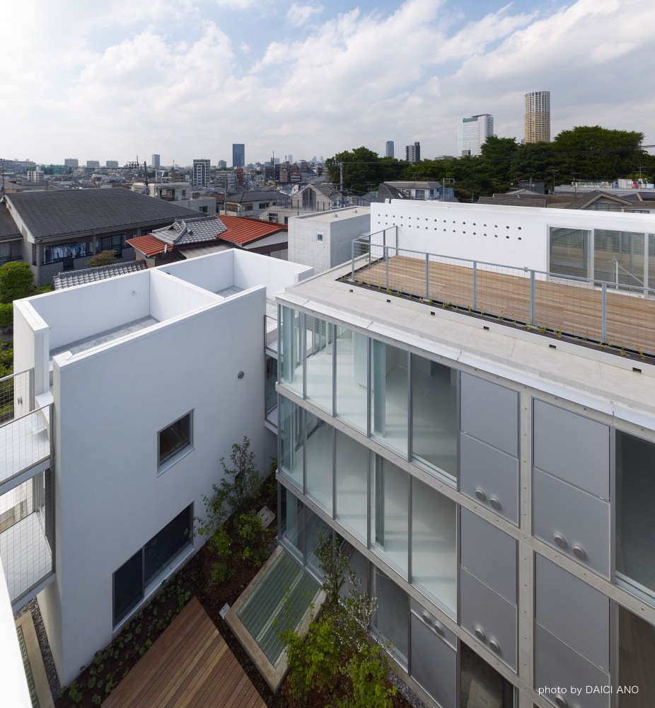 Yutenji Apartments / architecture WORKSHOP