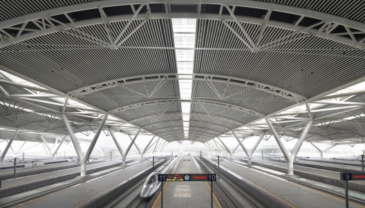 Guangzhou South Railway Station / TFP Farrells