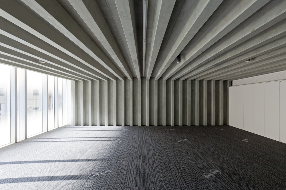 T.S.R.Building / Jun’ichi Ito Architect & Associates