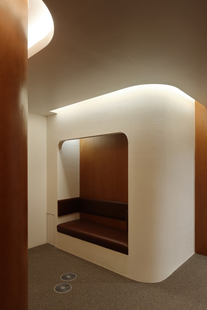T.S.R.Building / Jun’ichi Ito Architect & Associates