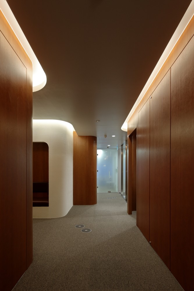 T.S.R.Building / Jun’ichi Ito Architect & Associates