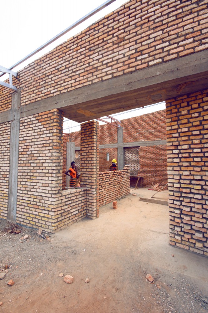 Kimisagara Football for Hope Centre / KDAP with Architecture for Humanity