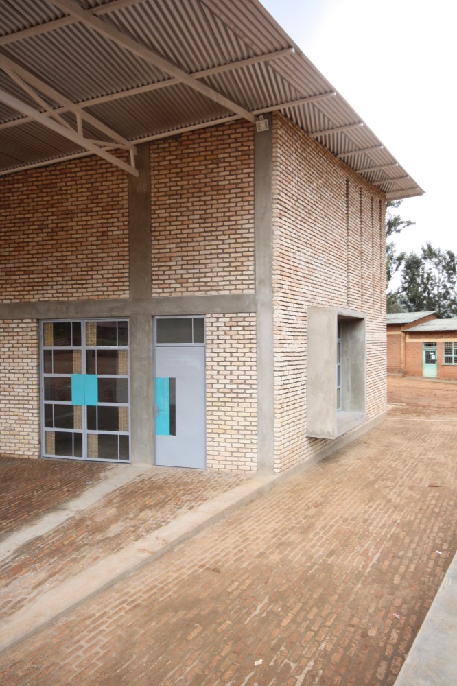 Kimisagara Football for Hope Centre / KDAP with Architecture for Humanity