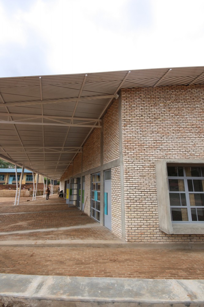 Kimisagara Football for Hope Centre / KDAP with Architecture for Humanity