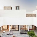 Villa Extramuros / Vora Arquitectura © Adrià Goula