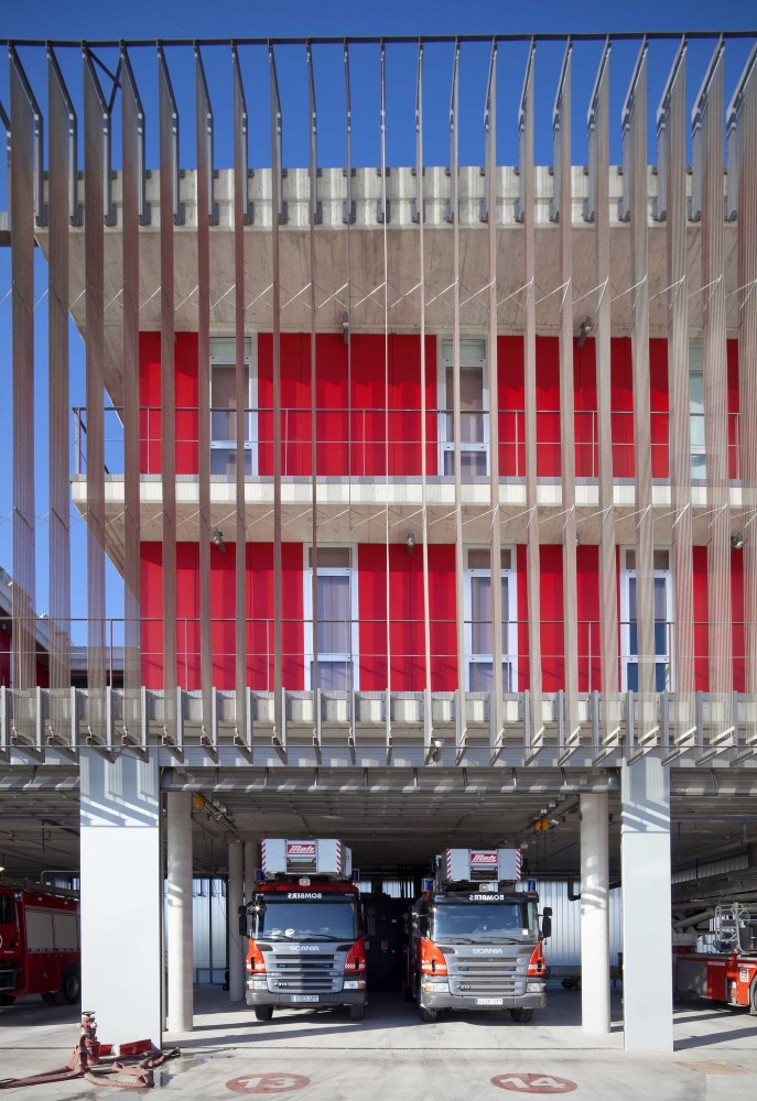 Firehouse of Palma de Mallorca / Jordi Herrero Arquitecto