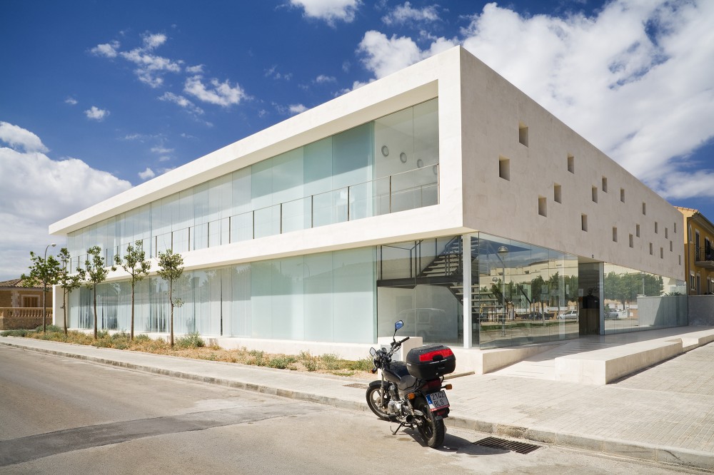 Cultural Center in Son Ferriol / Jordi Herrero + Sebastián Escanellas