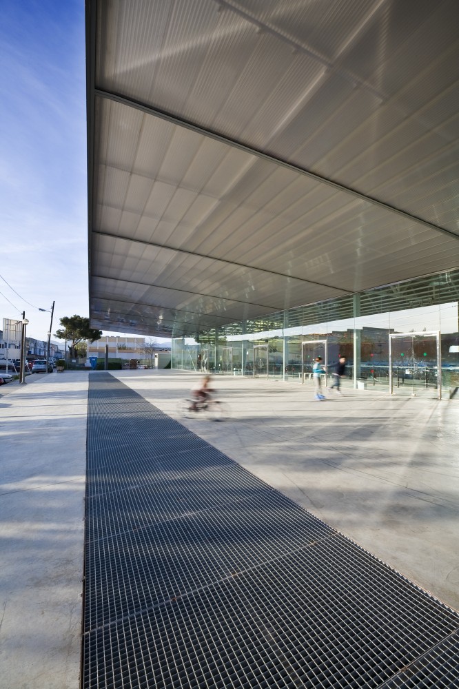 Polideportivo in Sa Indiotería / Jordi Herrero + Sebastián Escanellas