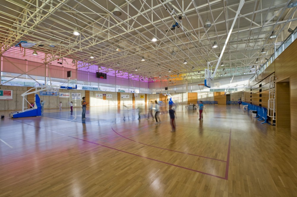 Polideportivo in Sa Indiotería / Jordi Herrero + Sebastián Escanellas