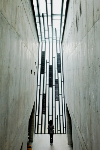 Iglesia del Santísimo Redentor / Menis Arquitectos