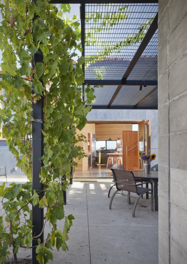 Santa Ynez House / Fernau + Hartman Architects