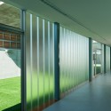 Primary School In O Revel / Cendón - Vázquez Arquitectos Primary School In O Revel / Cendón - Vázquez Arquitectos © Manuel G. Vicente