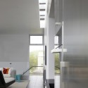 Beach Walk House / SPG Architects Beach Walk House / SPG Architects © Jimi Billingsley & Daniel Levin