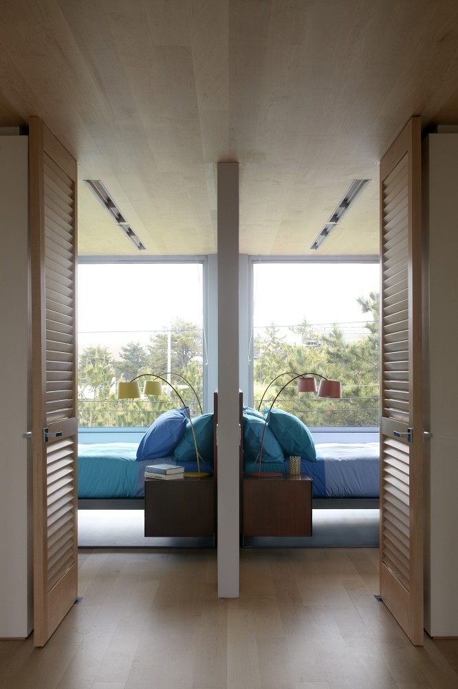 Beach Walk House / SPG Architects