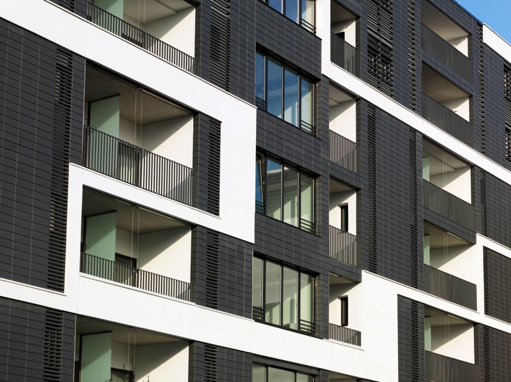 Residential and Nursing Home Simmering / Josef Weichenberger Architects + Partner