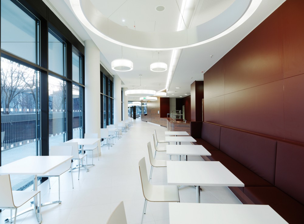 Residential and Nursing Home Simmering / Josef Weichenberger Architects + Partner