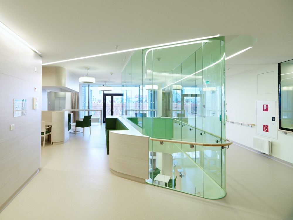 Residential and Nursing Home Simmering / Josef Weichenberger Architects + Partner