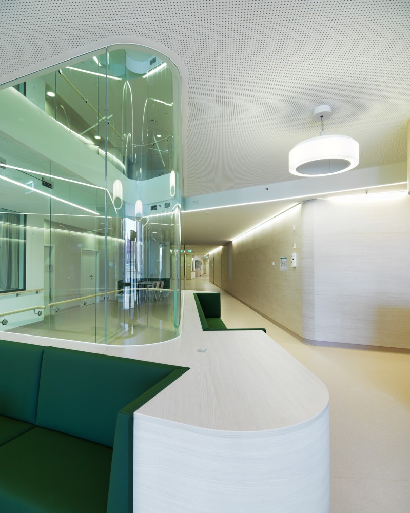 Residential and Nursing Home Simmering / Josef Weichenberger Architects + Partner