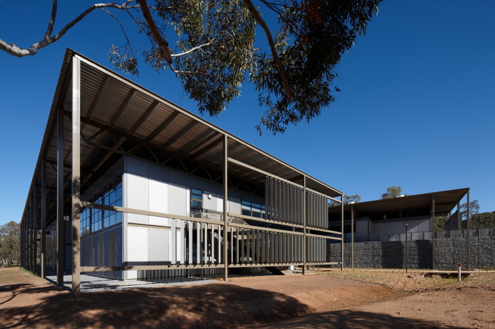 School of Dentistry for Charles Sturt University / Brewster Hjorth Architects