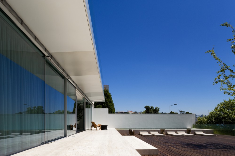 House in Foz do Douro II / José Carlos Cruz