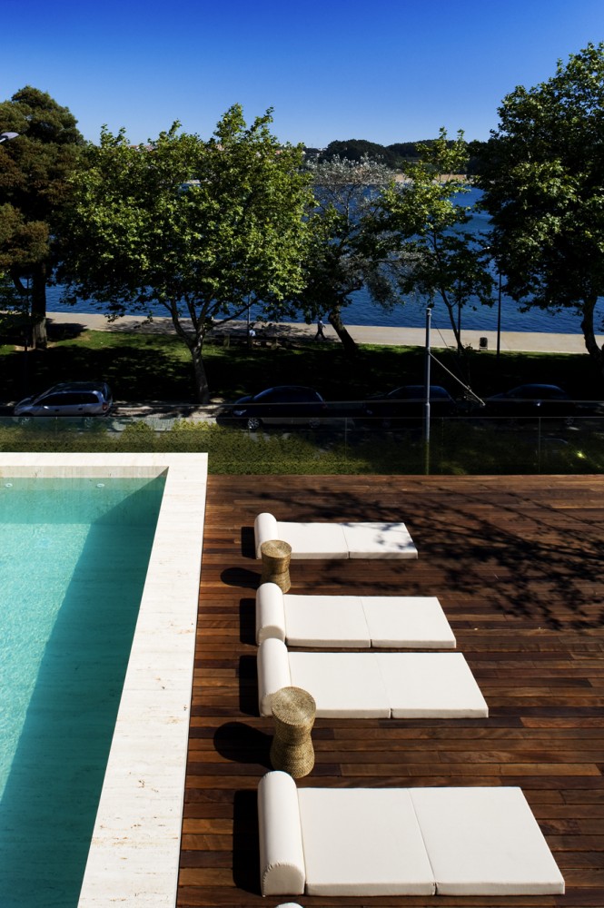 House in Foz do Douro II / José Carlos Cruz