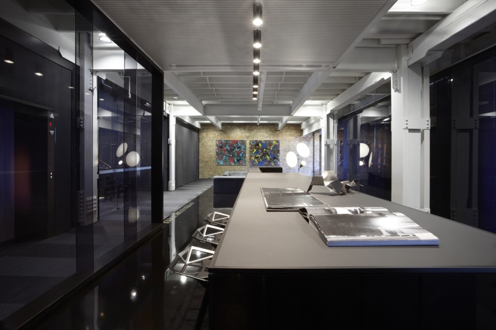 Saatchi & Saatchi / Smart Design Studio