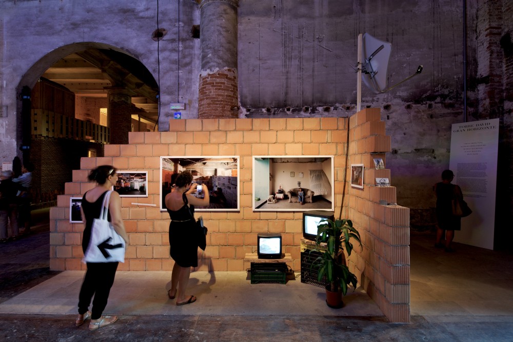 Venice Biennale 2012: Torre David, Gran Horizonte / Urban Think Tank + Justin McGuirk + Iwan Baan