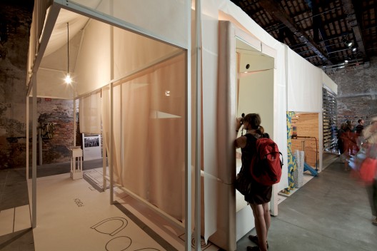 Venice Biennale 2012: Moran Street (2)