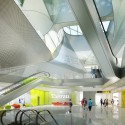 Keelung Harbor Service Building / Neil M. Denari Architects (14) Keelung Harbor Service Building / Neil M. Denari Architects (14) 3F Terminal Lobby - Courtesy of Neil M. Denari Architects