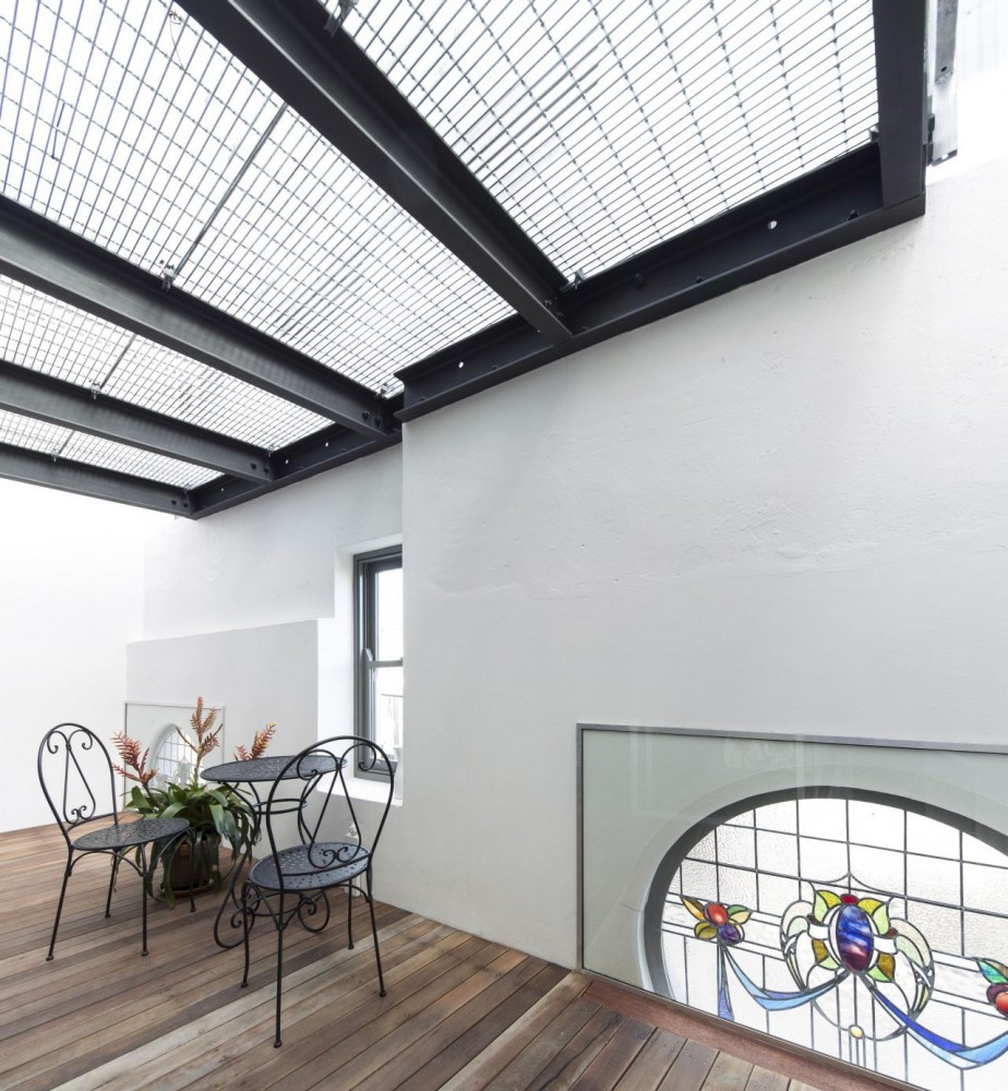 Majestic Theatre Apartments / Hill Thalis Architecture