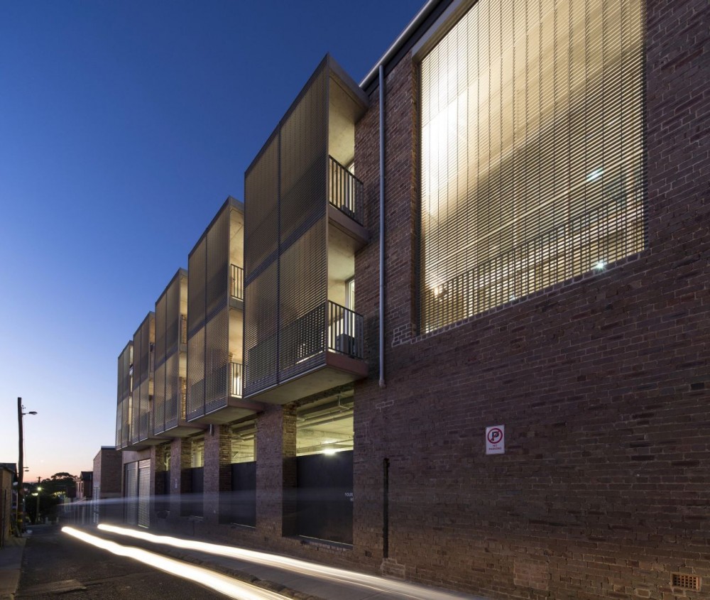 Majestic Theatre Apartments / Hill Thalis Architecture