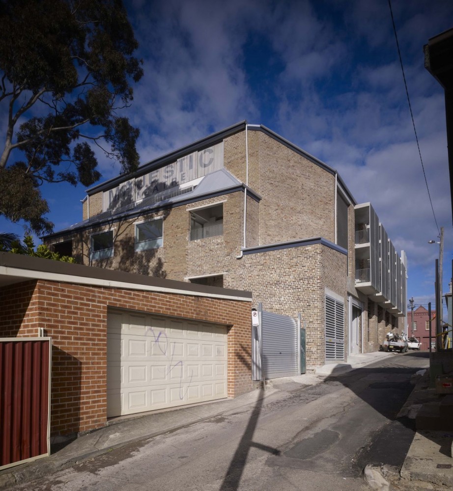 Majestic Theatre Apartments / Hill Thalis Architecture