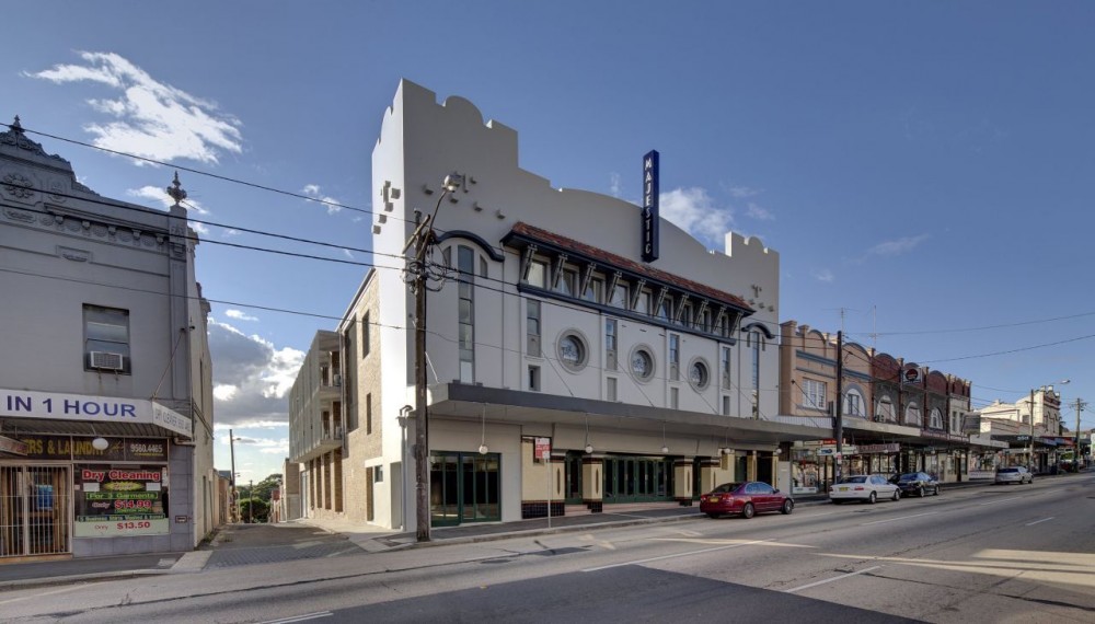 Majestic Theatre Apartments / Hill Thalis Architecture