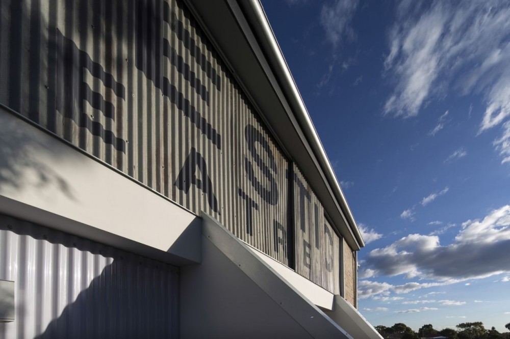 Majestic Theatre Apartments / Hill Thalis Architecture