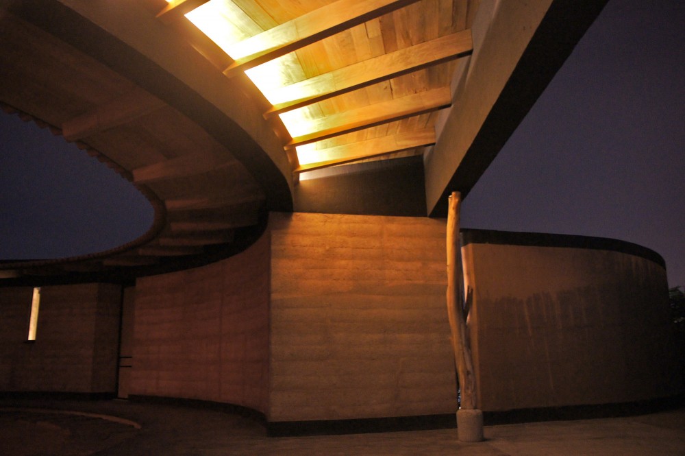 Studio House Sabinos / Juan Carlos Loyo Arquitectura